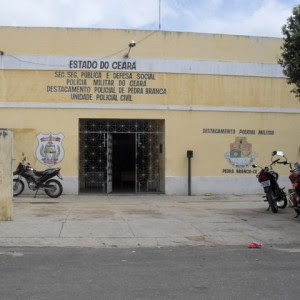 http://2.bp.blogspot.com/-c5bGBeOvZgA/TVPW4kiqCJI/AAAAAAAABT0/-J7i1vCeomA/s320/cadeia_pebra_branca.jpg