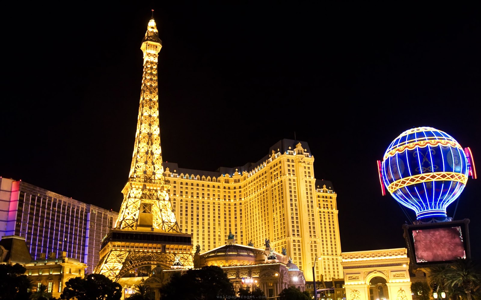 10 Cool Things to Do in Las Vegas KIZER & BENDER's Retail Adventures