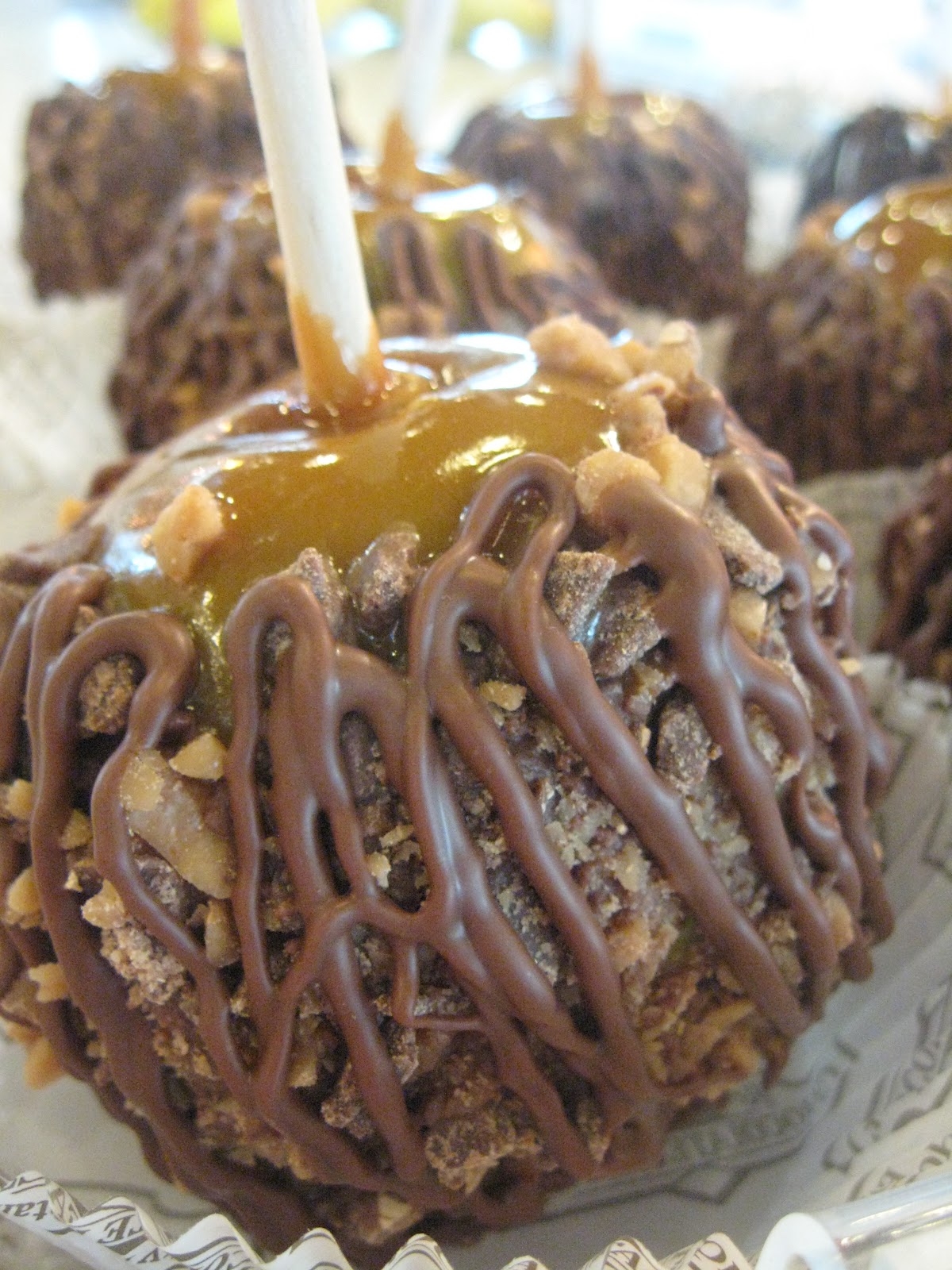 Rocky Mountain Chocolate Factory Caramel Apples