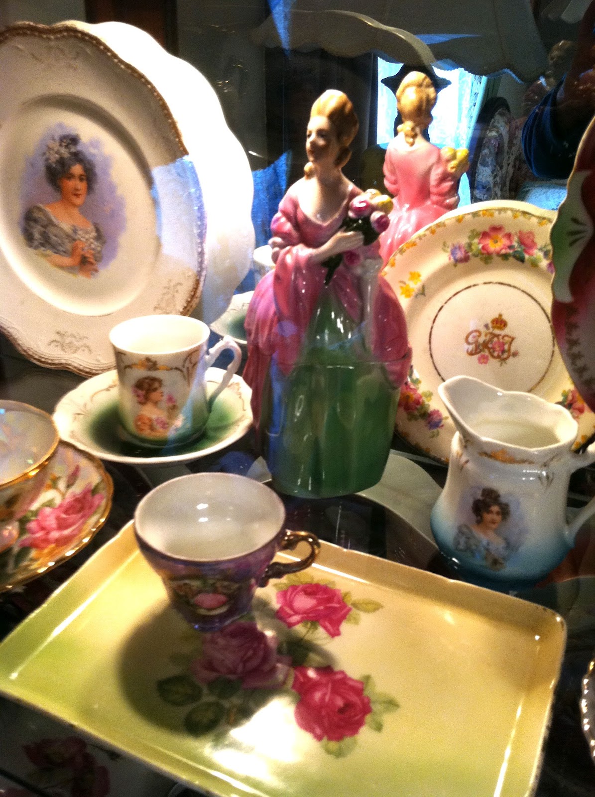 The Thrift Shop Romantic: Treasure Box Wednesday: the Alice in