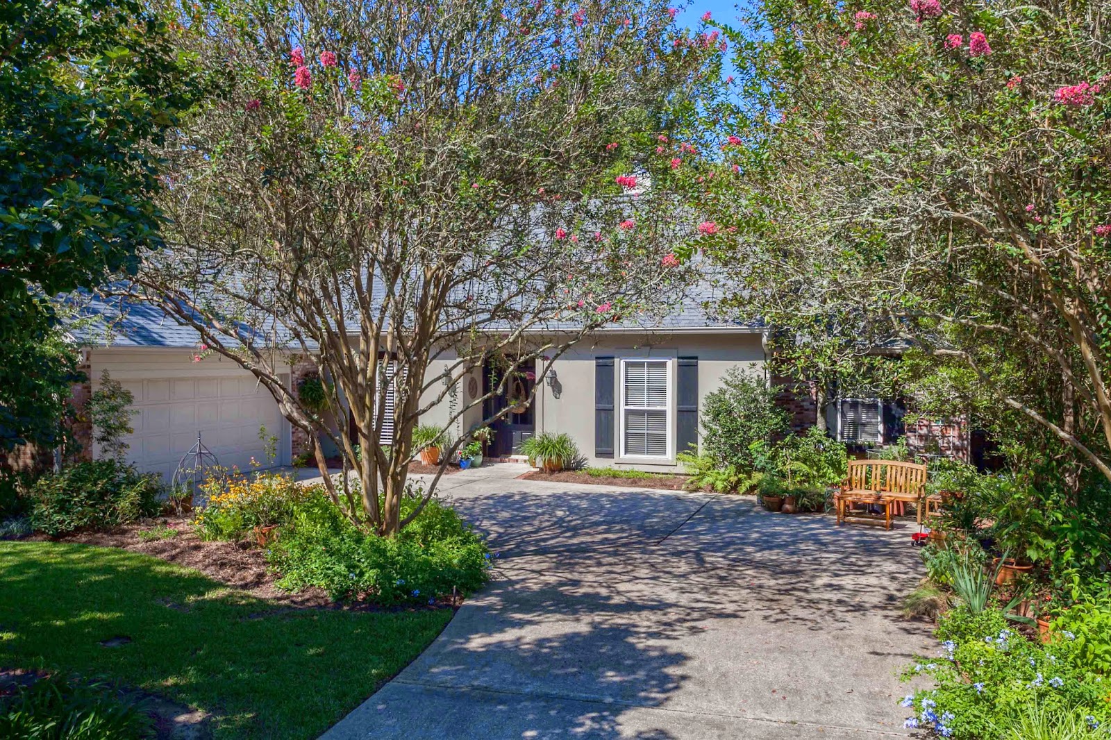 The Lake at White Oak subdivision in Baton Rouge, LA