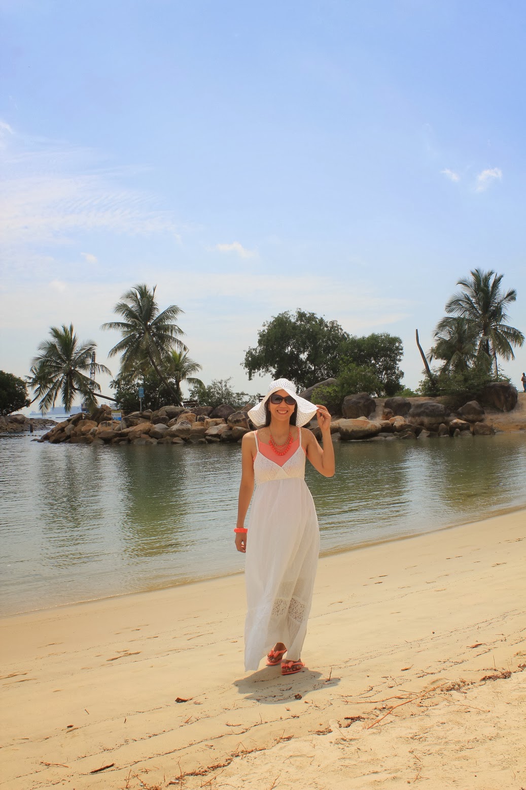 Cherry Berry : What to Wear for Beach Photoshoot?