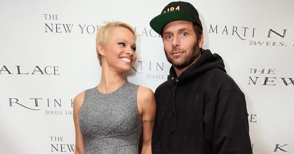 Celebrity Heights | How Tall Are Celebrities? Heights of Celebrities