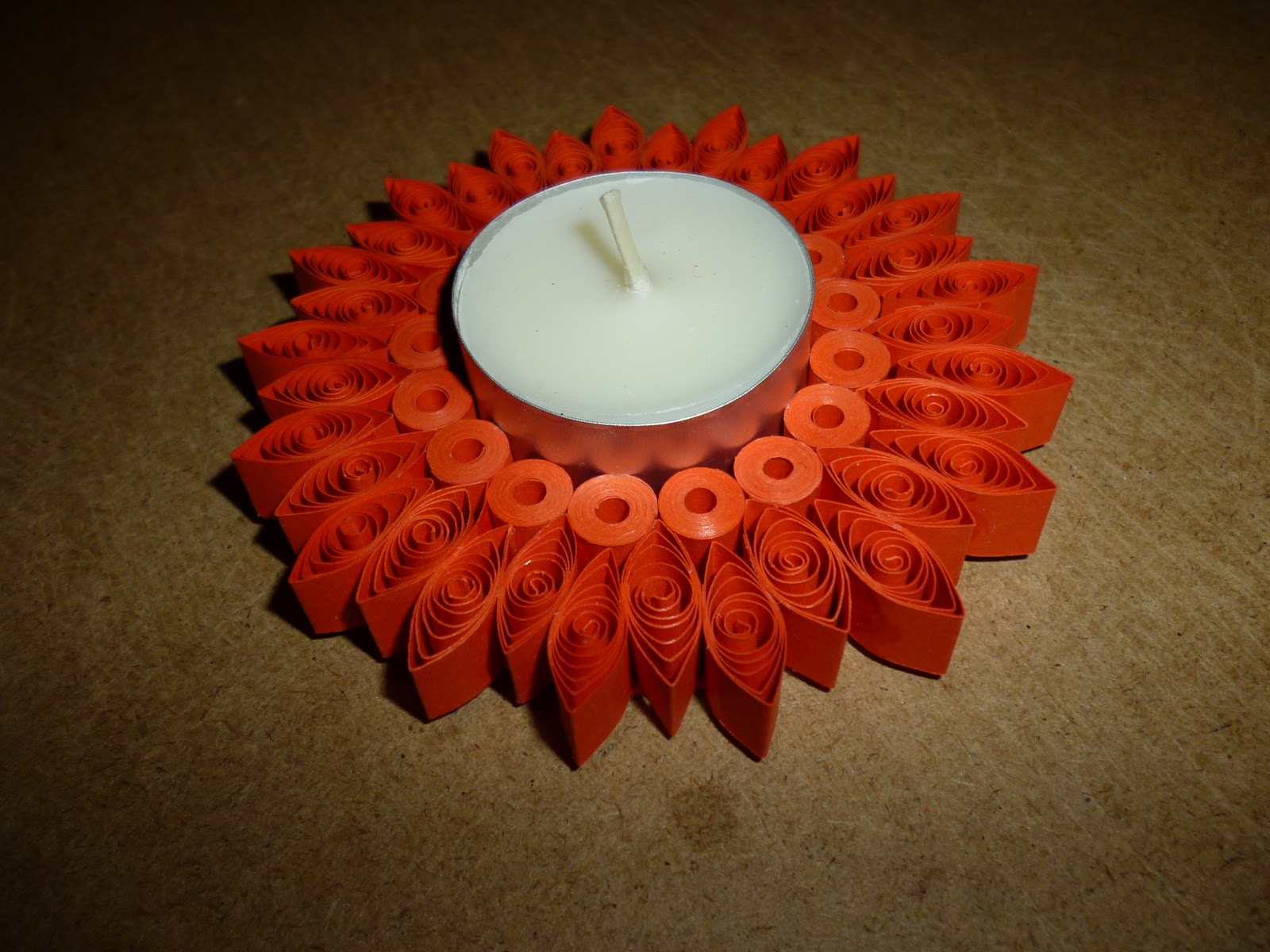 Papírvilág how to make a quilled candle holder / hogyan készíts