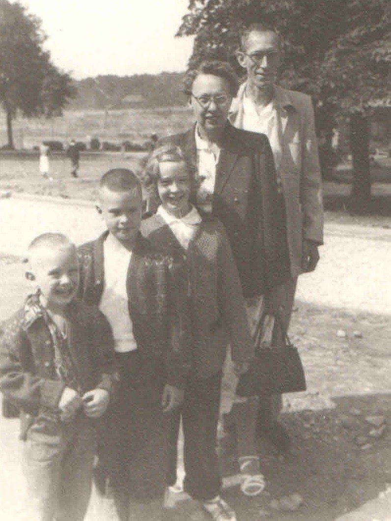 1952: All of us at Niagara Falls