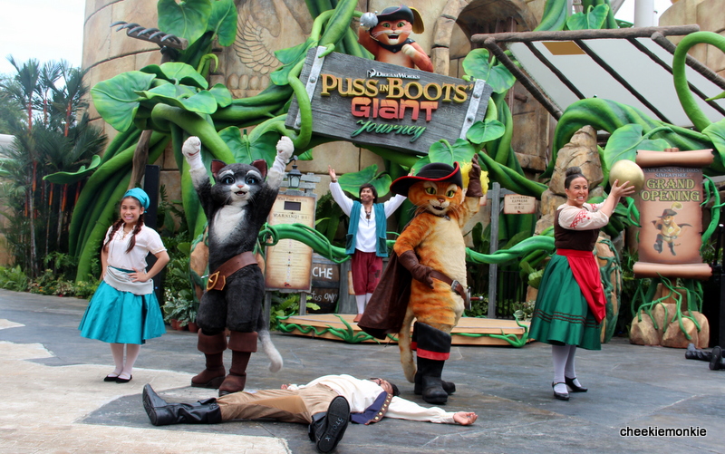 Cheekiemonkies Singapore Parenting & Lifestyle Blog Puss In Boots’ Giant Journey Universal