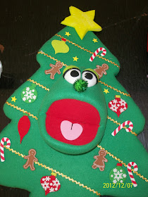 photo of: Talking Puppet Christmas Tree: Storytellin' at PreK+K Sharing 