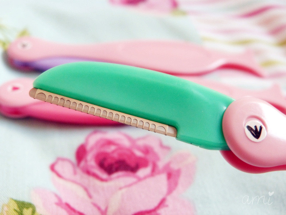 dollpearls ♡ Etude house flamingo eyebrow razors