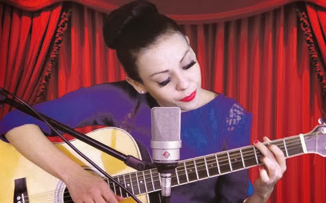 http://2.bp.blogspot.com/-cFZtacgC7iw/UswKFXv_J4I/AAAAAAAAIho/0ZfI0iERO3c/s1600/processo-especifico-composicao-tocando-guitarra_ACRIMA20140106_0007_15.jpg