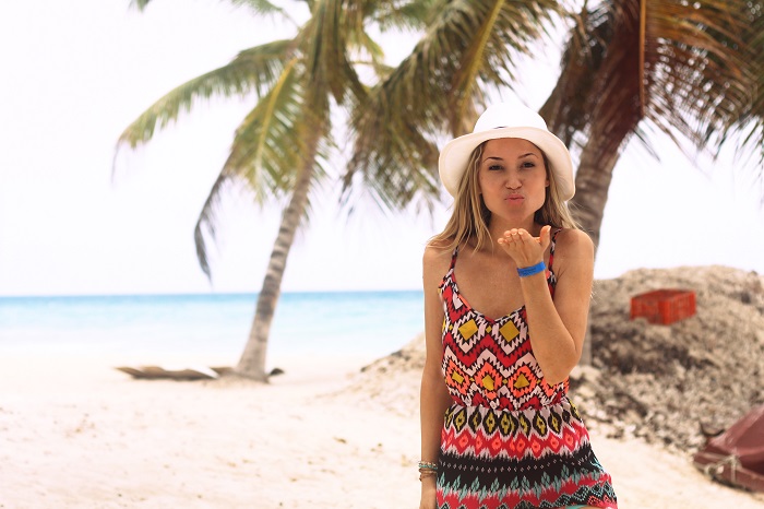 Começo esta semana a mostrar-vos o nosso último dia na República Dominicana, a visita à Ilha Saona, e terminamos assim os artigos sobre esta viagem fantástica. Look do dia/Outfit. Punta Cana. Macacão. Playsuit. Lipsy London. Michelle Keegan. Padrão étnico. Tendências. Primavera/Verão 2015. Style Statement. Blog de moda portugal. Travels. Viagens.