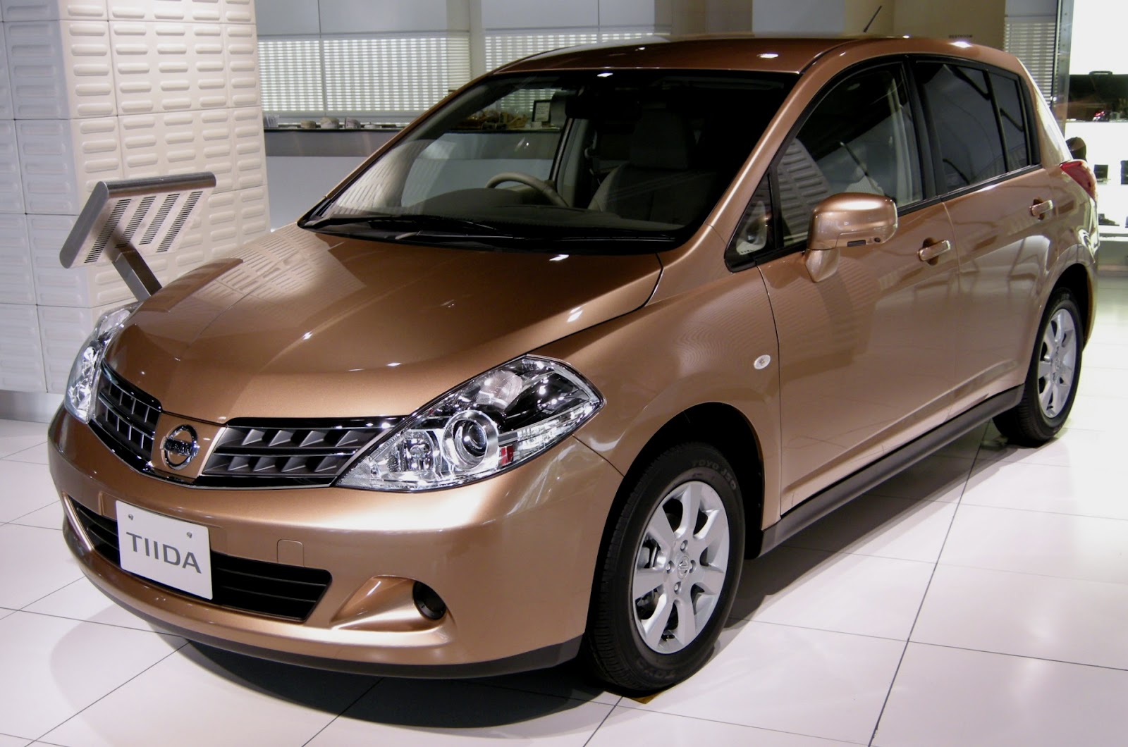 2013 Nissan Tiida US Version ViewsCar