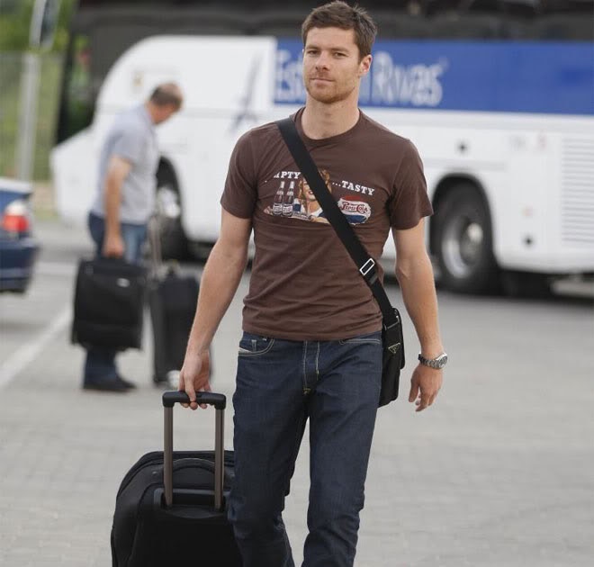 Hot Football Players: Xabi Alonso (2)