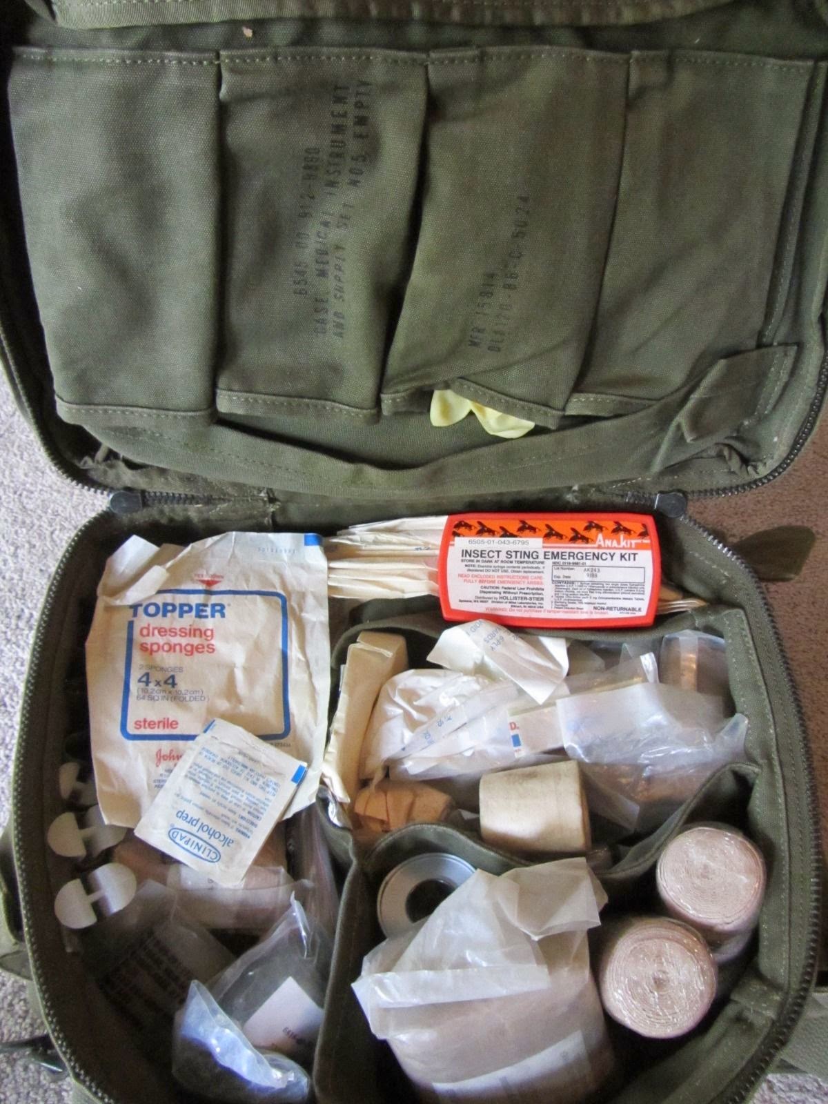 bingbabel US Army M5 Medical Platoon Bag Contents Late 1980s