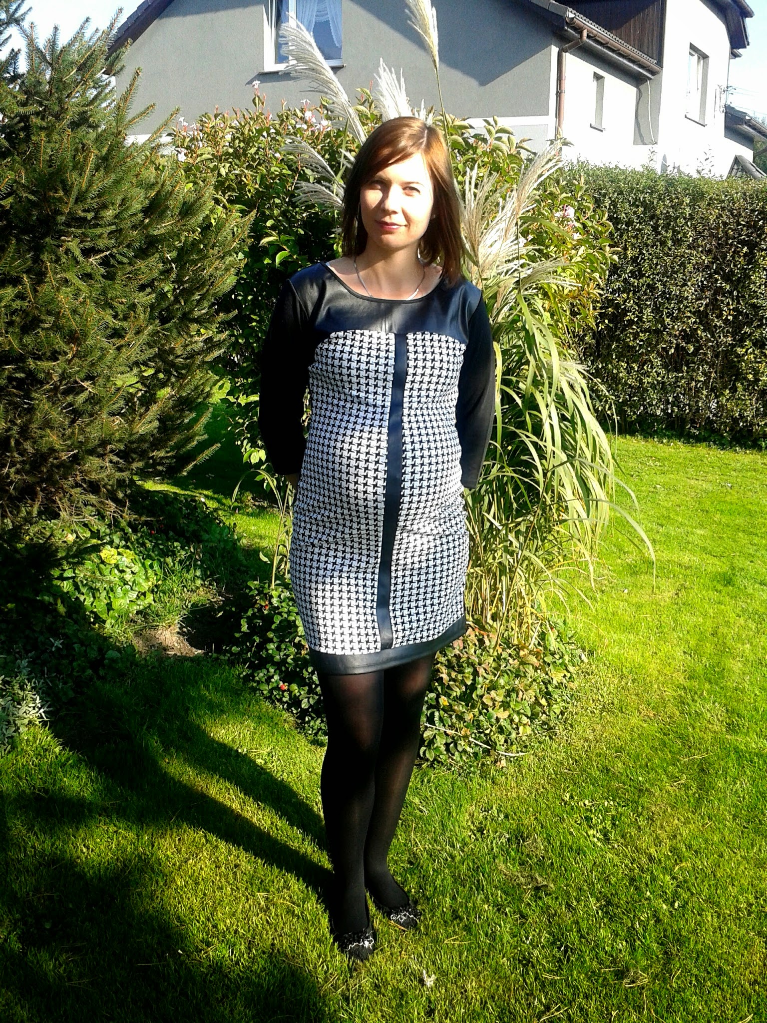 Klasycznie czyli czarno-biała sukienka