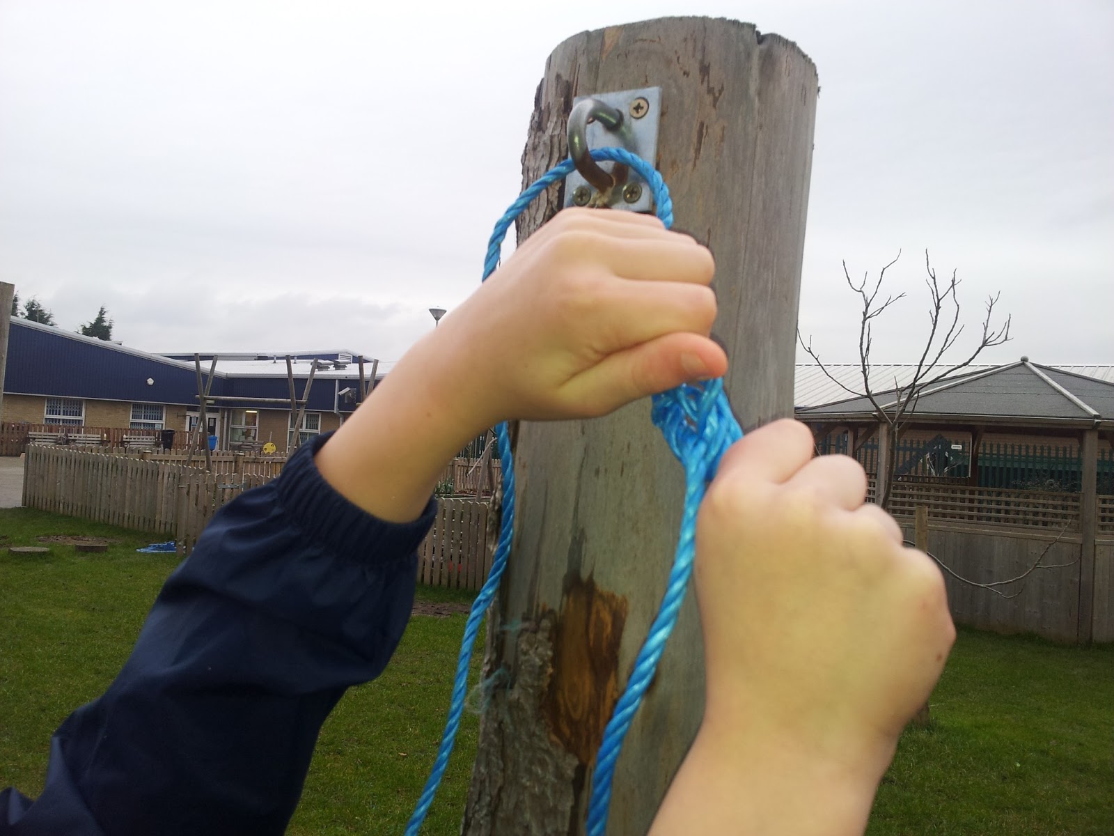 Fagley Primary Forest School Reef Knots and Rope Bridges
