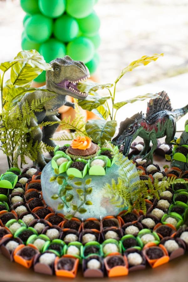 Jurassic Park Deco Cake Kit Jurassic Park Deco Cake Kit