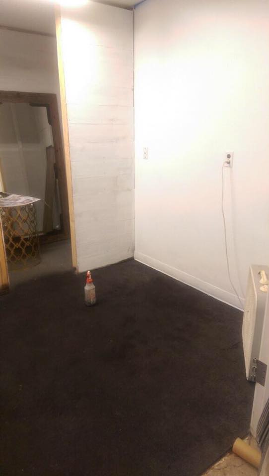 One Thrifty Chick DIY Dressing Rooms { Budget Designs }