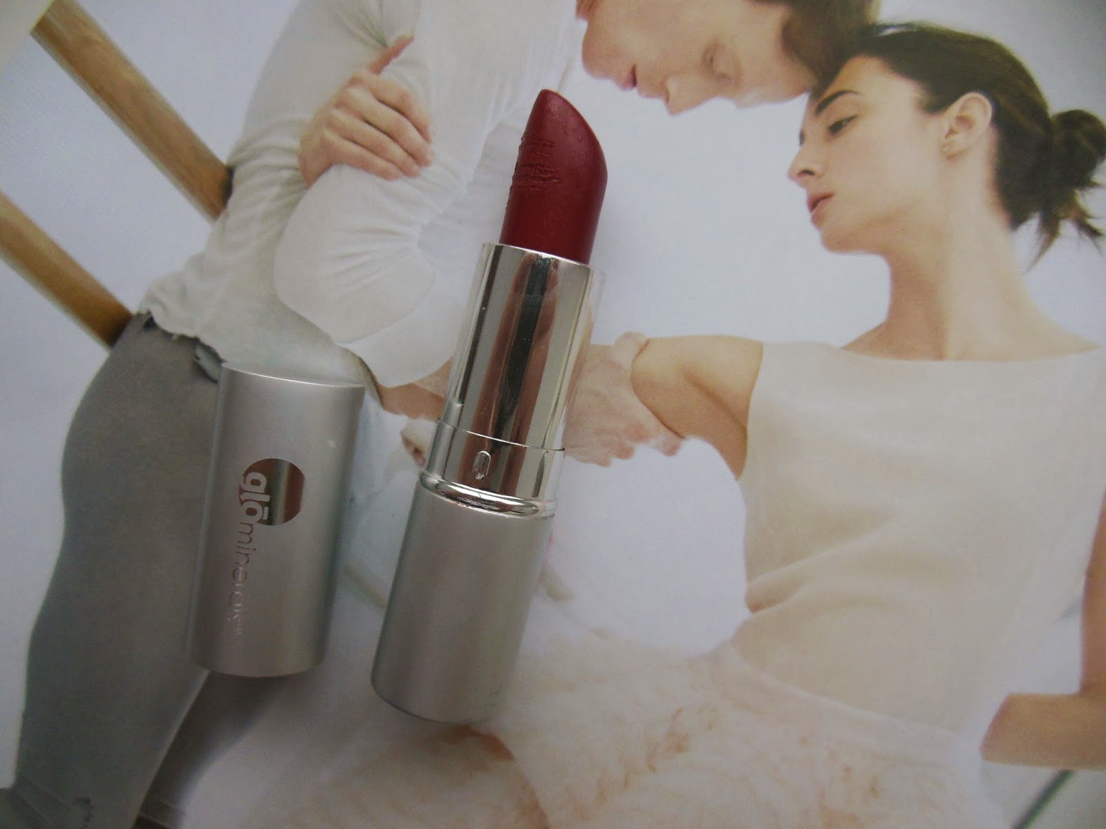 GloMinerals Lipstick Cabaret Coquette Noelle