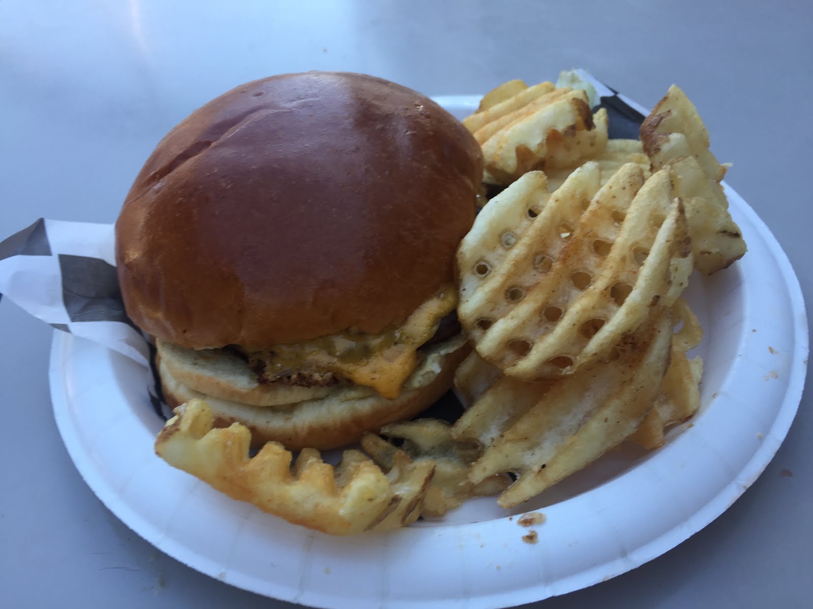 MidwestInfoGuide Season Dining Pass 2017 (Six Flags)