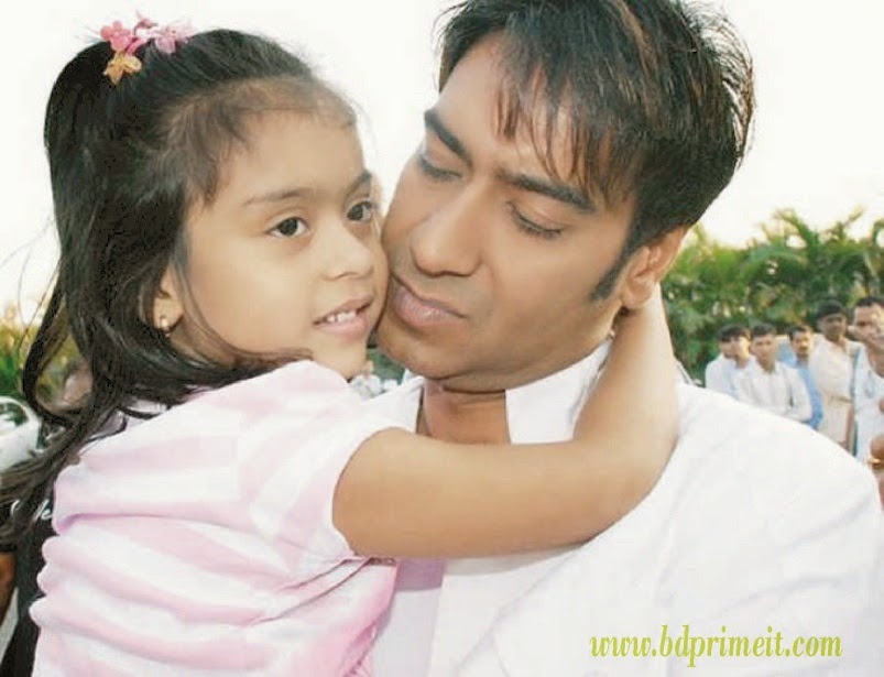 Kajol ajay devgan daughter Nysa Devgan picture