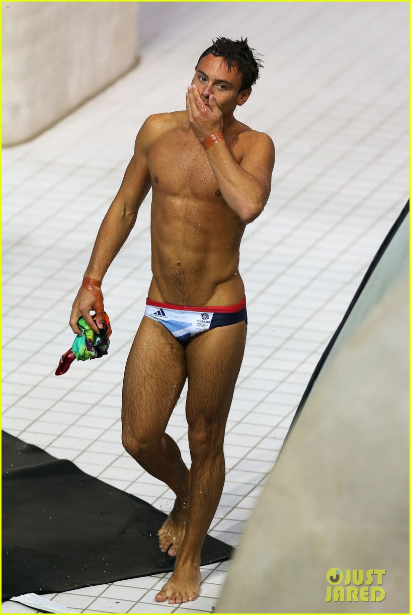 british-diver-tom-daley-misses-out-on-olympic-medal-25.jpg
