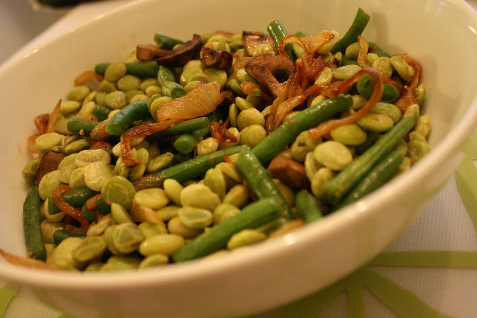 52 Mantels Sauteed Lima Beans and Green Beans with Caramelized Onions