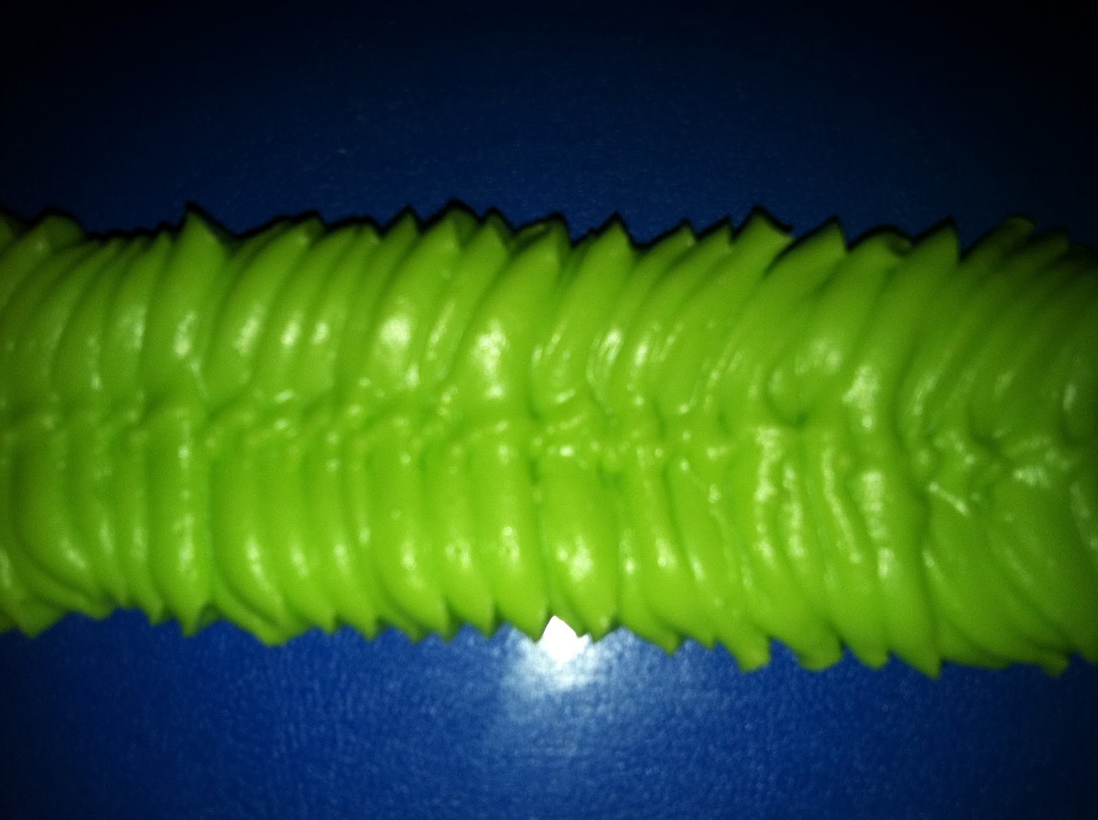 The Iced Queen Piping with Leaf Tips