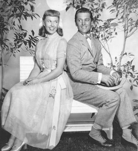 Posted by Dawn at 4:41 AM 0 com...