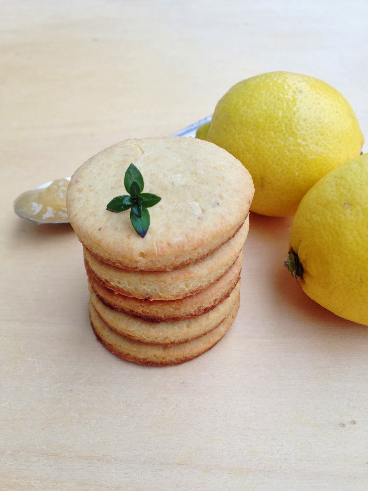 biscotti al miele con limone e timo
