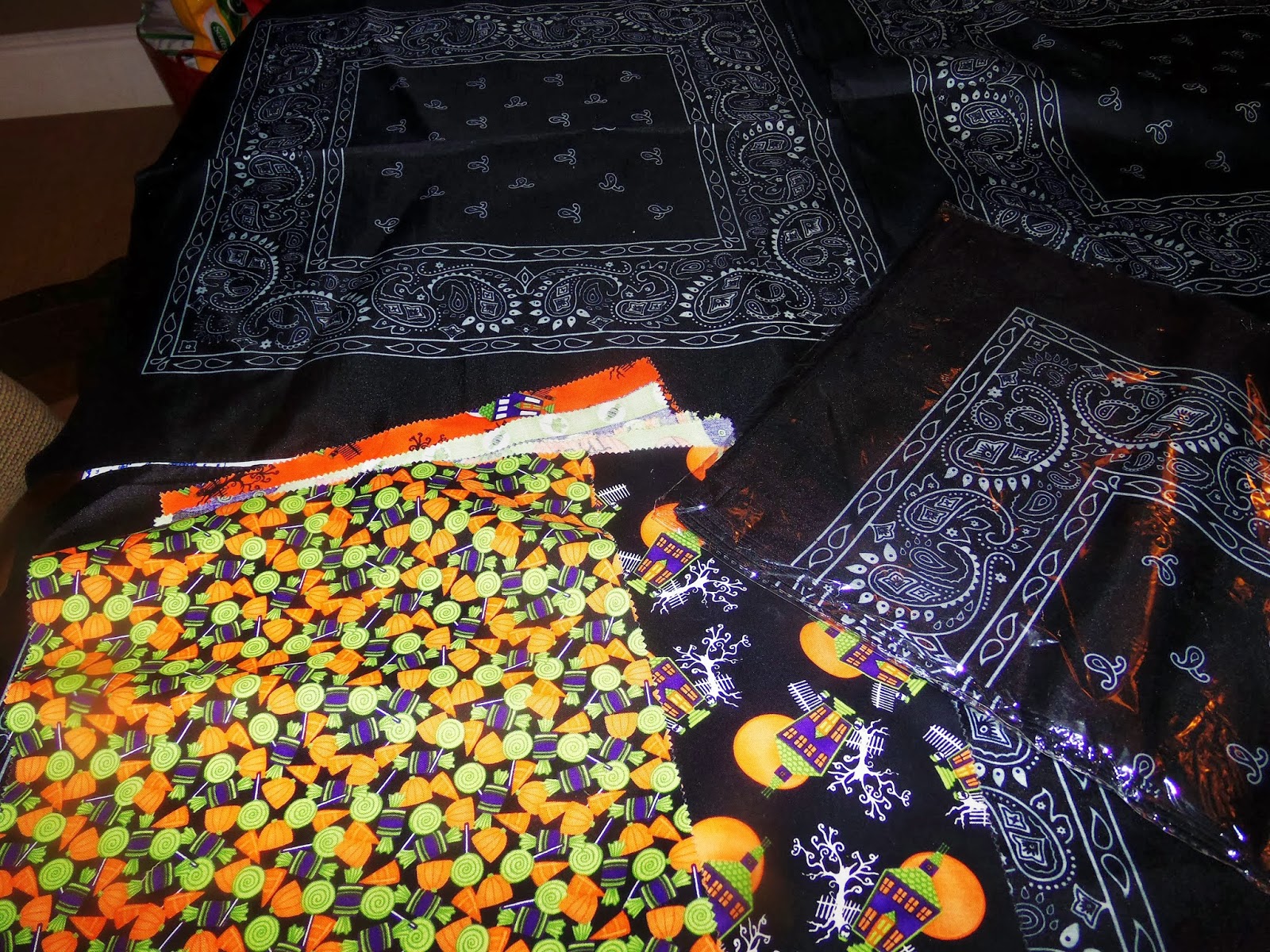 HollysHome Family Life A Quilted Halloween Table Runner