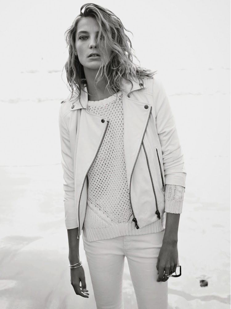 TRENDS; WHITE JEANS.