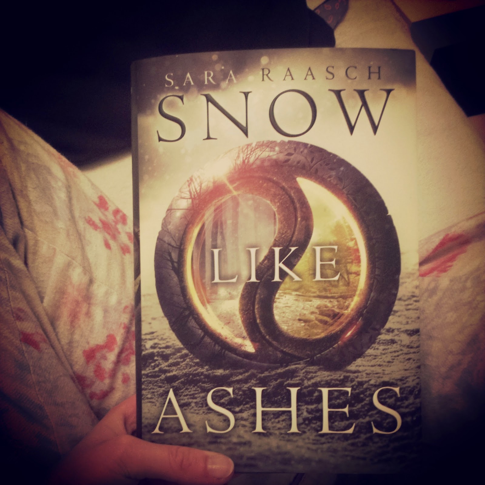 Snow Like Ashes - Sara Raasch