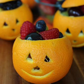 Clean Eating, Meal Planning, 21 Day Fix, Healthy Halloween Snacks, Healthy Halloween, Halloween Snacks, Halloween Party Ideas, Successfully Fit, Lisa Decker, Jack-O-Lantern Fruit Cups