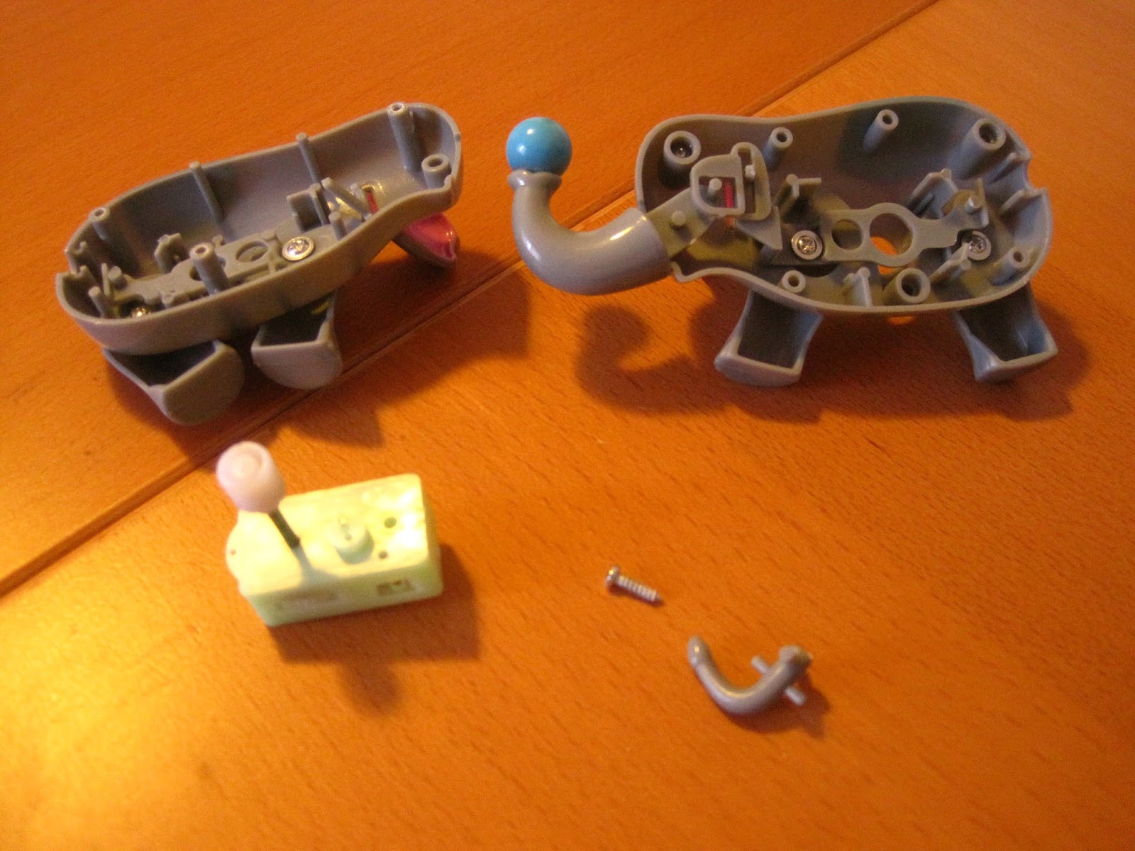 Wind Up Toy The Iron Tailor