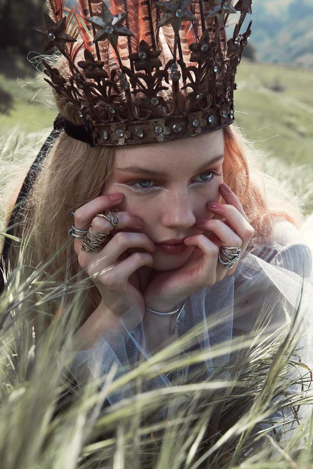 Europe Fashion Men's And Women Wears...... Torchlight Jewellery (fall