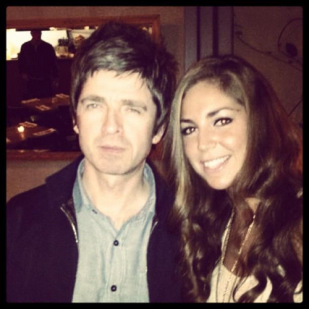 noel+gallagher+mexico+fans.jpg