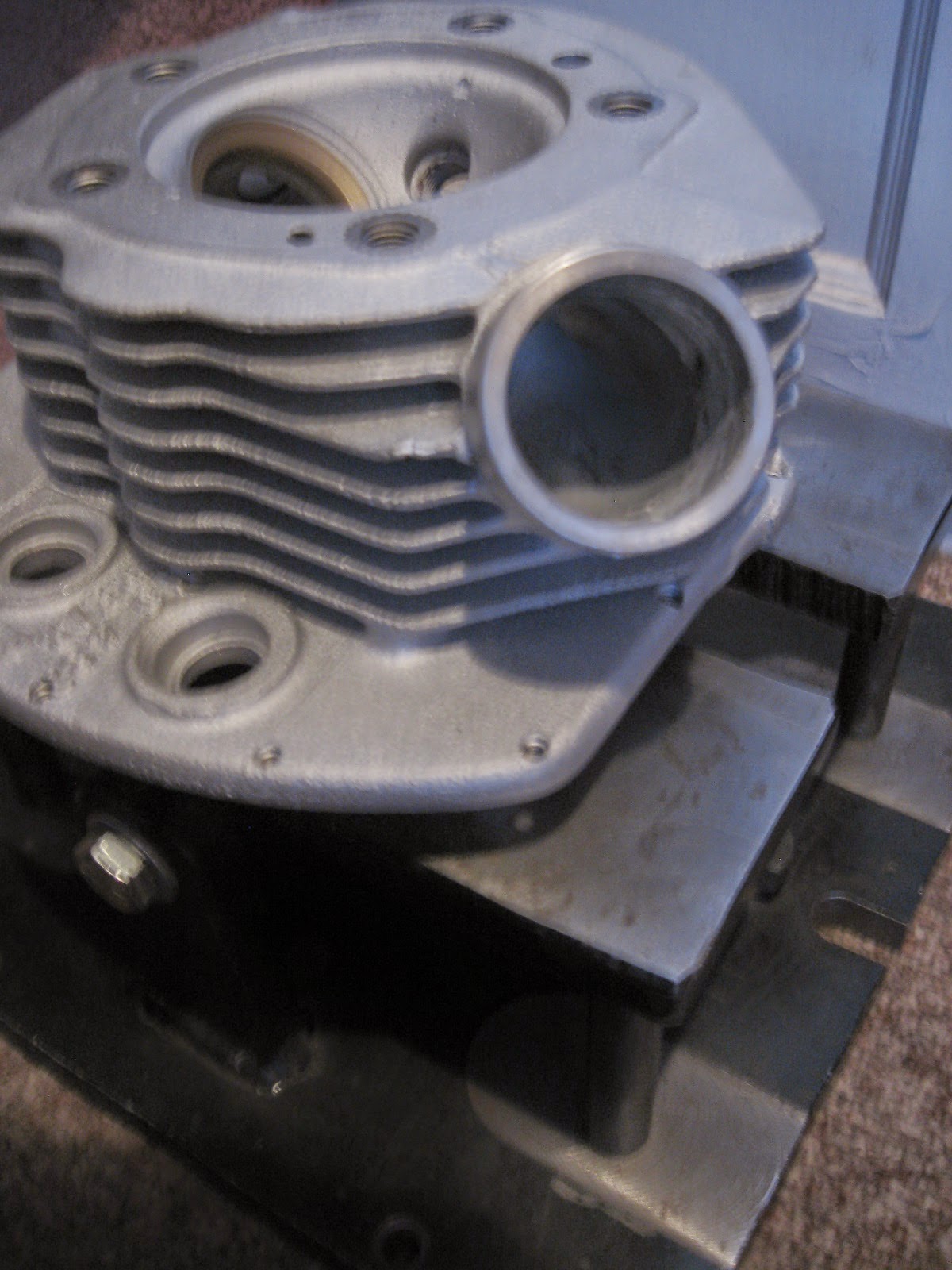 Noot Cylinder Head Fixture