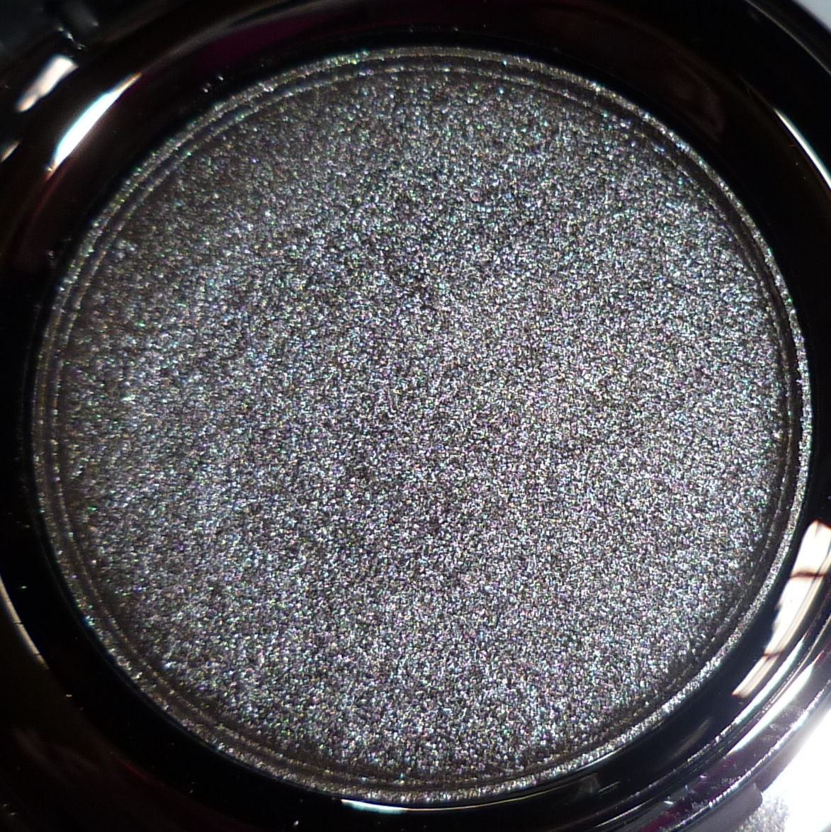 Glitter, Eyeliner & Rock 'n' Roll Urban Decay Mushroom Eyeshadow