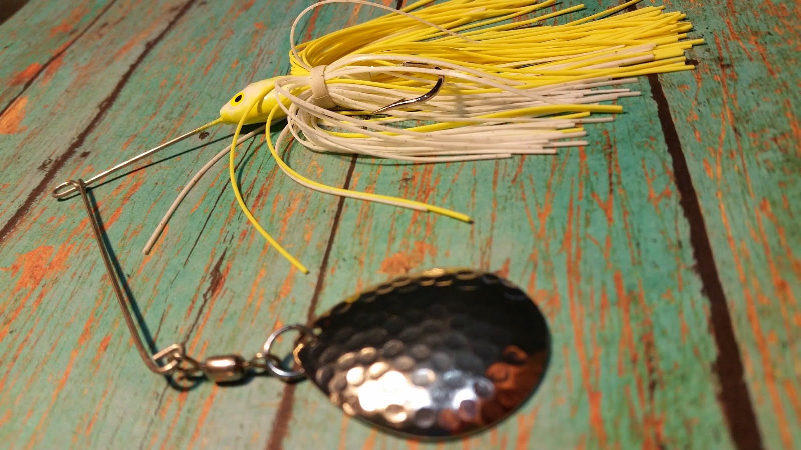Cast Away Lures White and chartreuse shad head spinnerbait