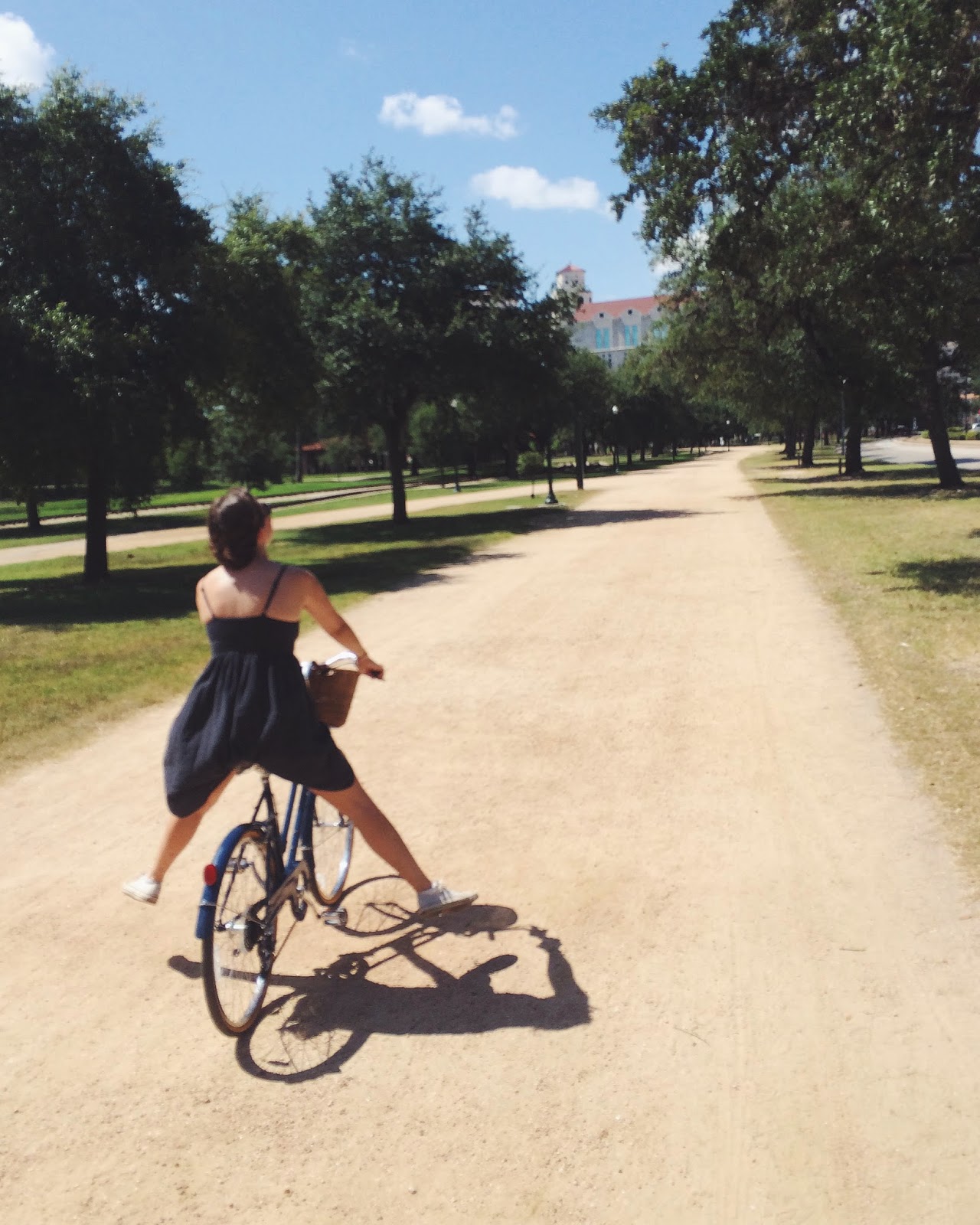 Linus Scout Bike, Linus Bike Scout, Navy Linus Scout Bike, Hermann Park Houston, Trendy in Texas, Trendy in Texas Blog