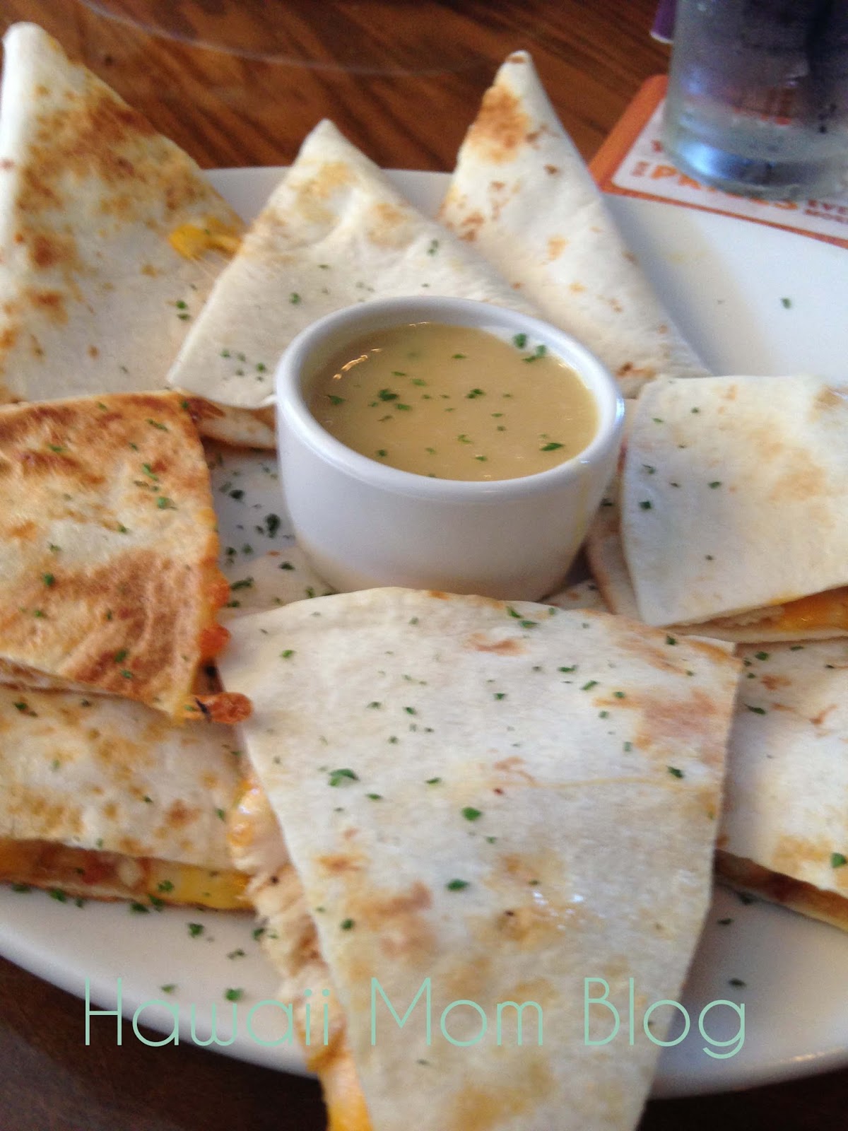 Hawaii Mom Blog Outback Steakhouse Kapolei