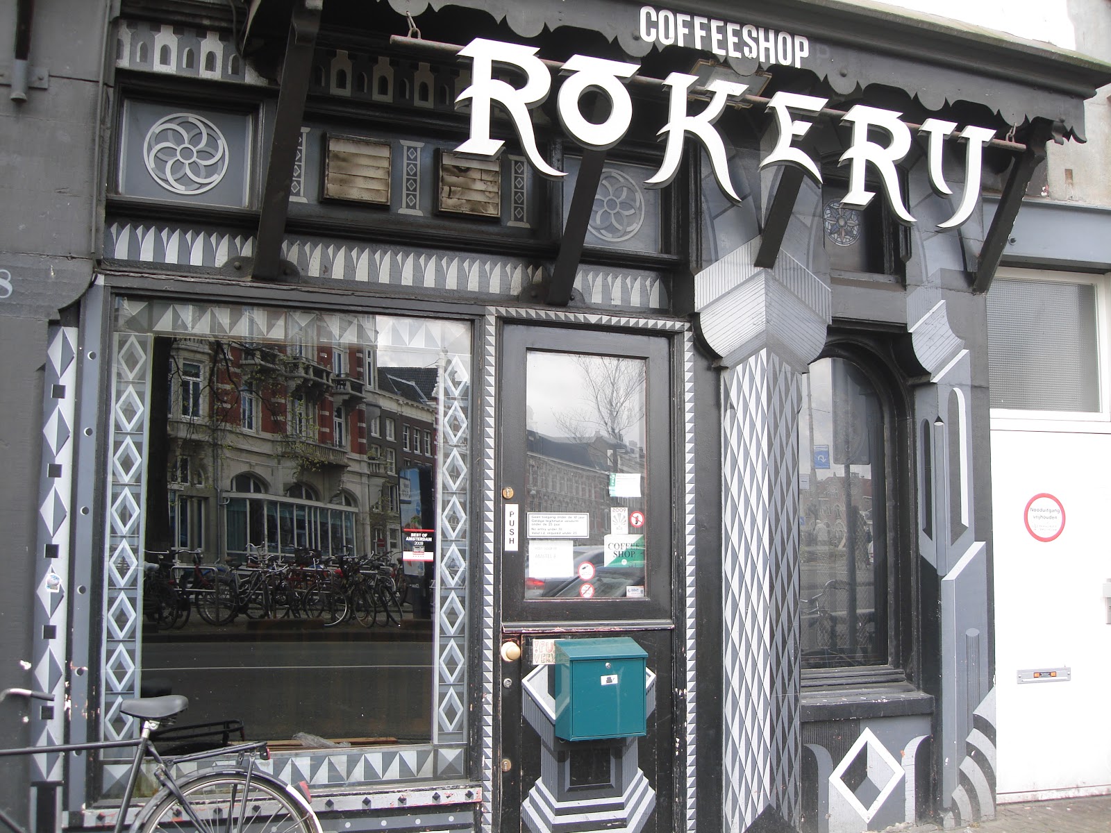 AMSTERDAM ROKERIJ III