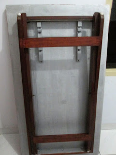 Versatile table lean on the wall when not in use Versatile_table_lean_on_the_wall