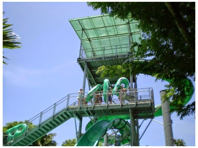 Beaches in Bali: Waterbom Kuta Bali – Waterpark Fun hither yous tin play similar a slide amongst the tires Beaches in Bali: Waterbom Kuta Bali – Waterpark Fun