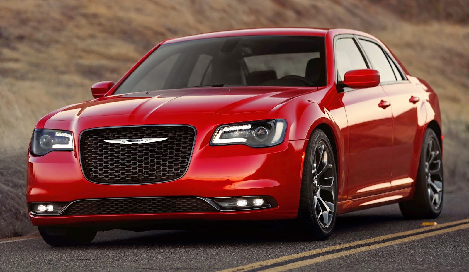 Chrysler apresenta 300C reestilizado nos EUA