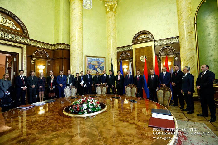 El Gobierno de Armenia y Europa firman tres documentos