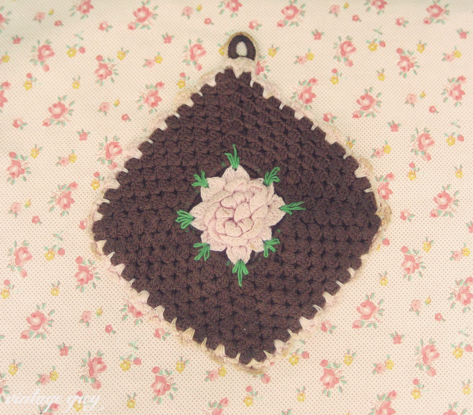 vintage grey great grandmother's rose pot holder