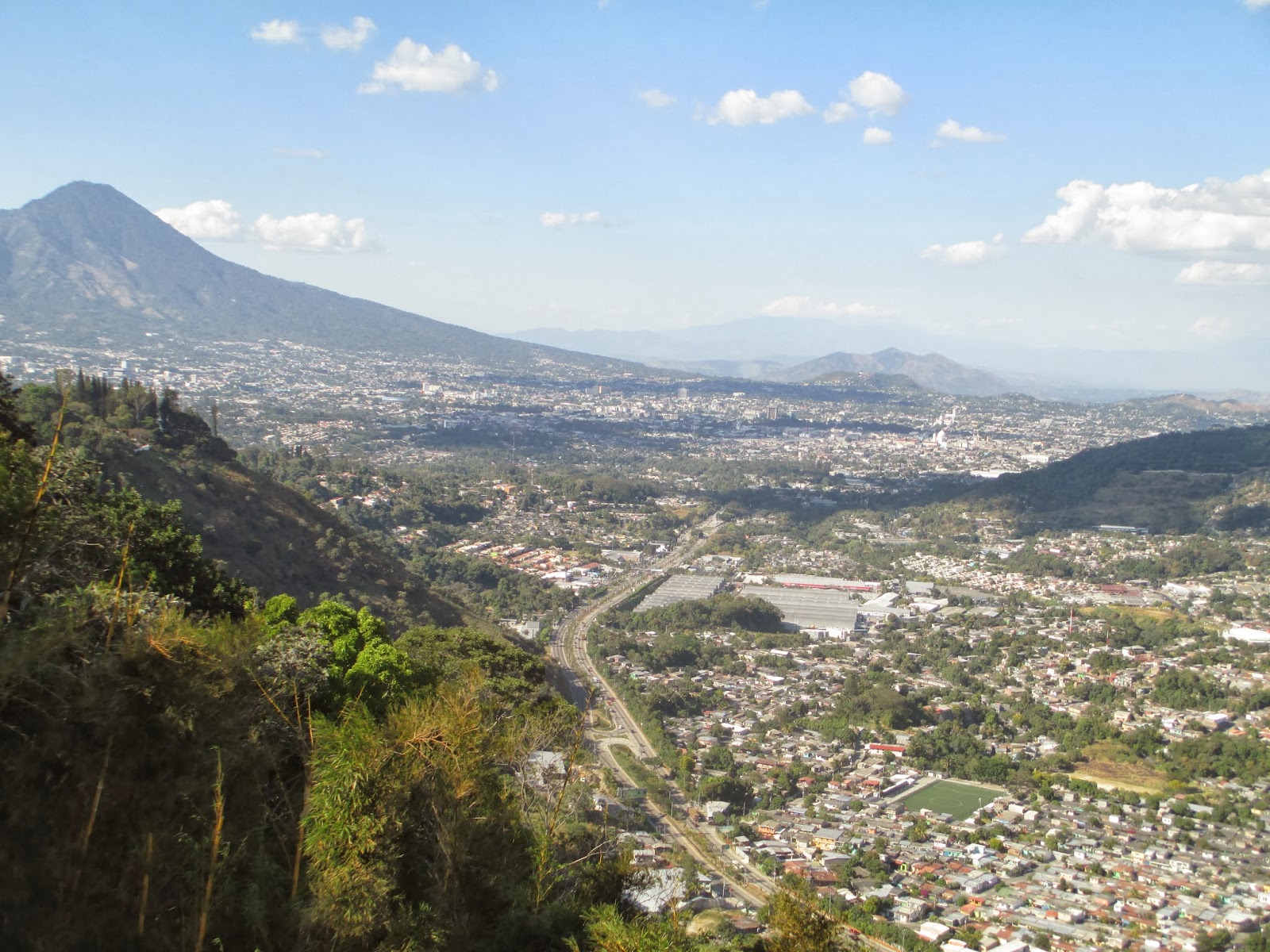 Armenia El Salvador La "Tierra Linda" y Su Ciudad Capital