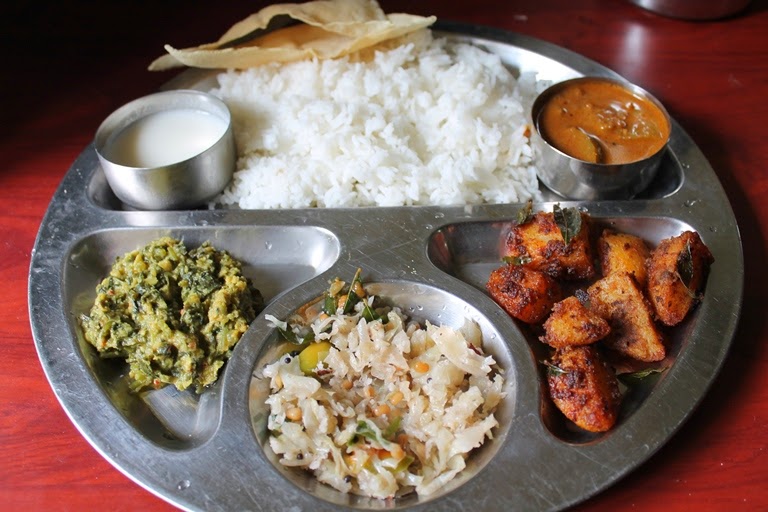 Lunch Menu 2 Pulikulambu, Potato Roast, Cabbage Thoran & Keerai Kootu Yummy Tummy