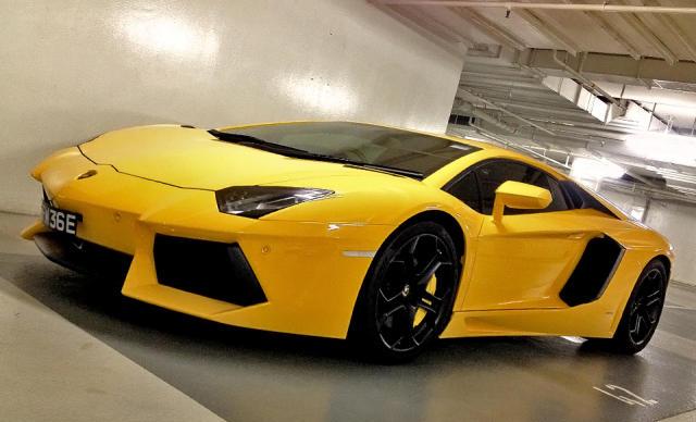 SG EXOTIC SPOTTER: Lamborghini Aventador (Yellow) spotted at Wheelock